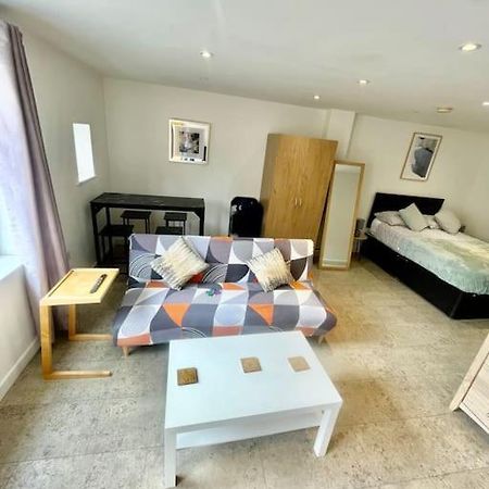 Cambridge City Centre Studio, Sleeps 3 エクステリア 写真